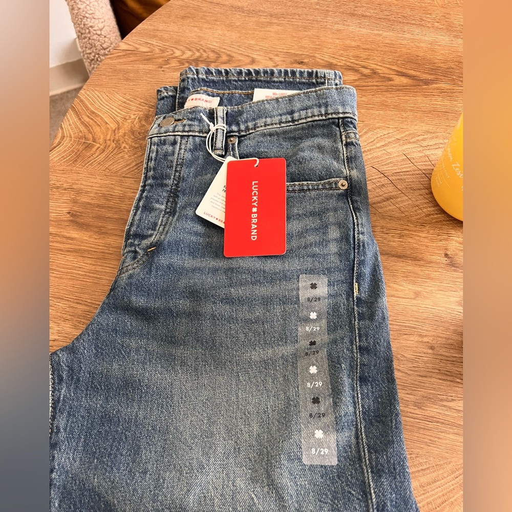 Size 8 lucky brand high rise 90s loose straight leg jeans. NWT